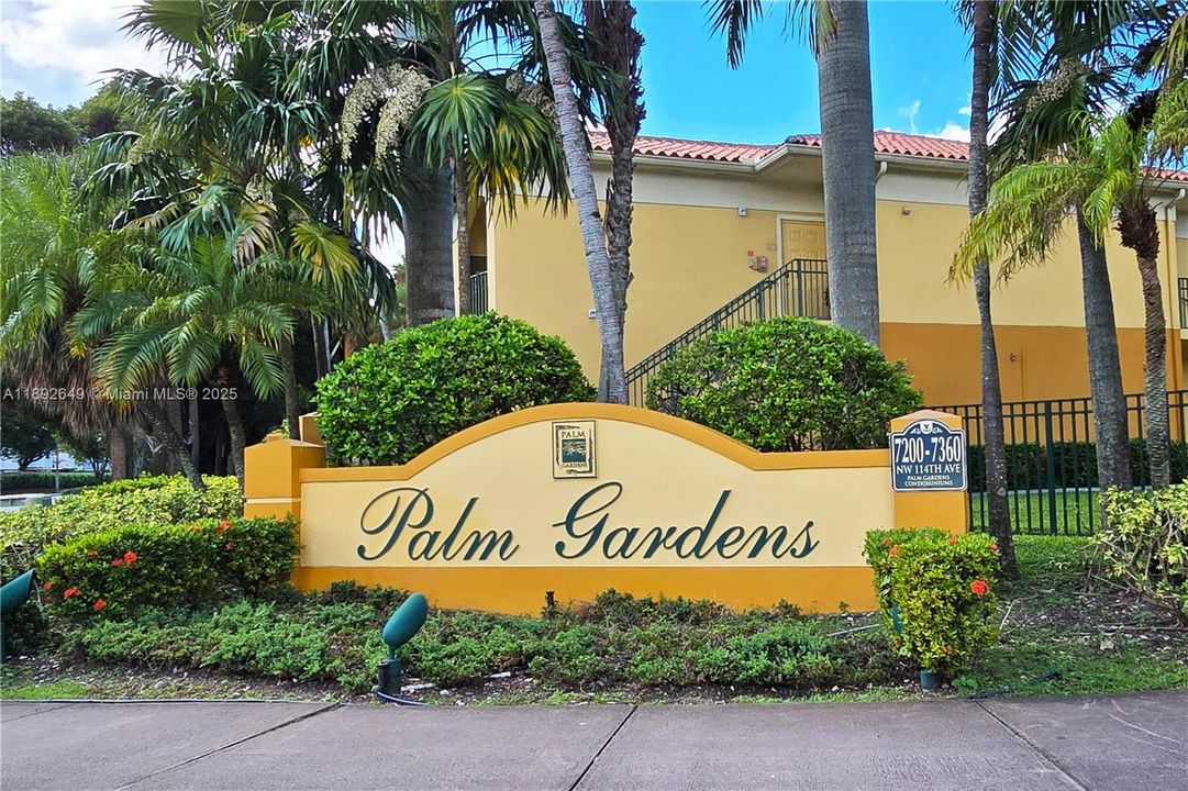 Recently Rented: $2,550 (2 beds, 2 baths, 969 Square Feet)