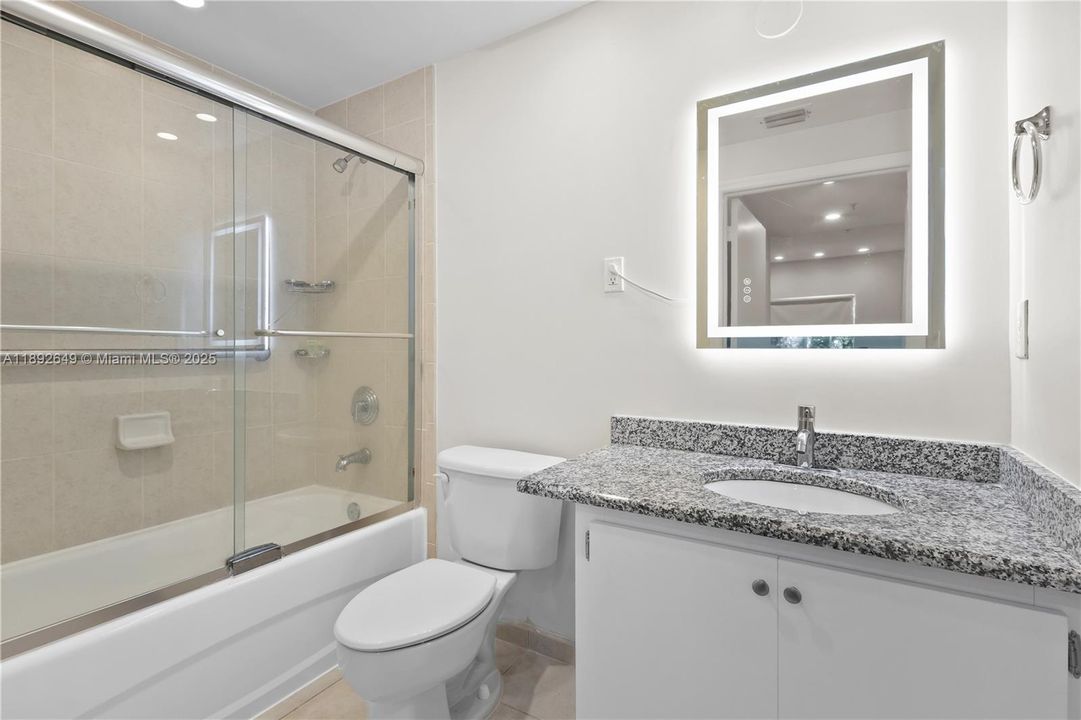 Recently Rented: $2,550 (2 beds, 2 baths, 969 Square Feet)