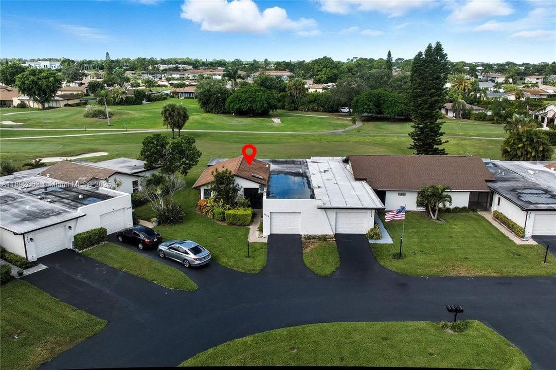 For Sale: $299,900 (2 beds, 2 baths, 1182 Square Feet)