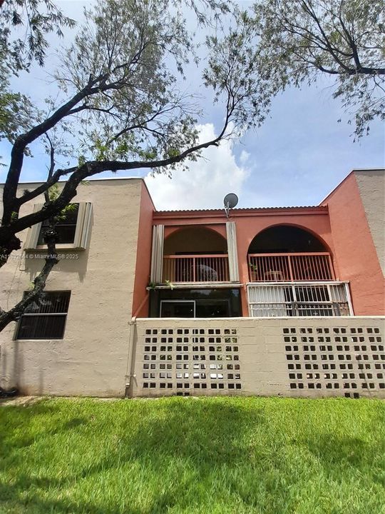 最近租的: $2,350 (2 贝兹, 2 浴室, 1000 平方英尺)