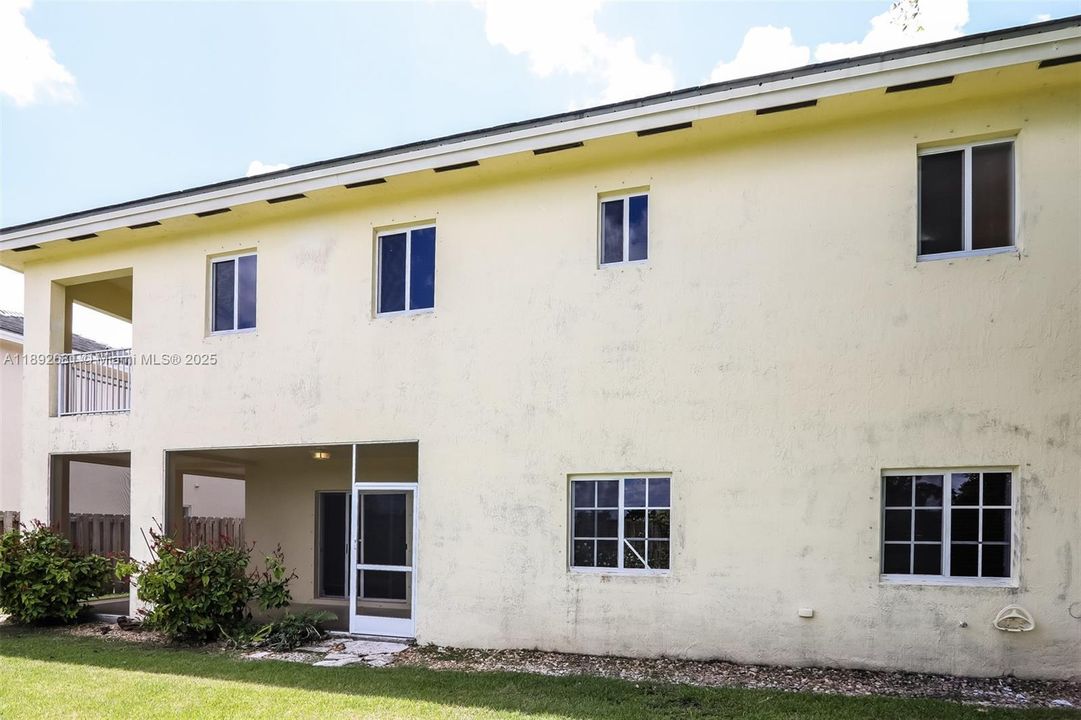 Недавно арендовано: $2,955 (4 спален, 3 ванн, 3057 Квадратных фут)