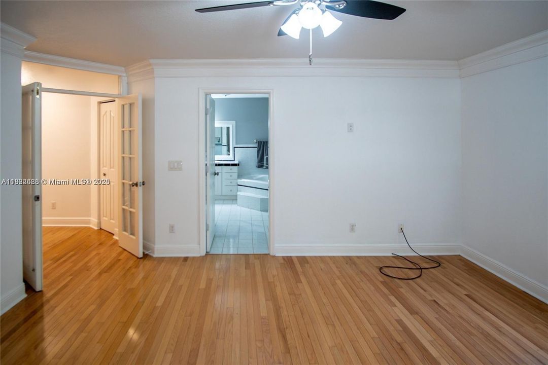 For Sale: $850,000 (3 beds, 2 baths, 1968 Square Feet)