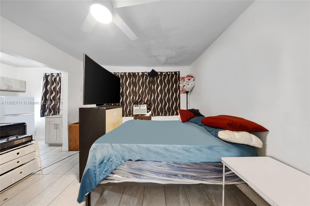 Active With Contract: $2,400,000 (0 beds, 0 baths, 0 Square Feet)