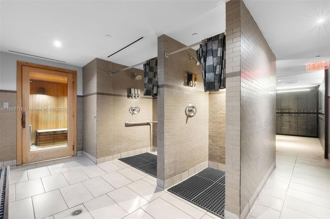 На продажу: $1,390,000 (3 спален, 3 ванн, 1841 Квадратных фут)