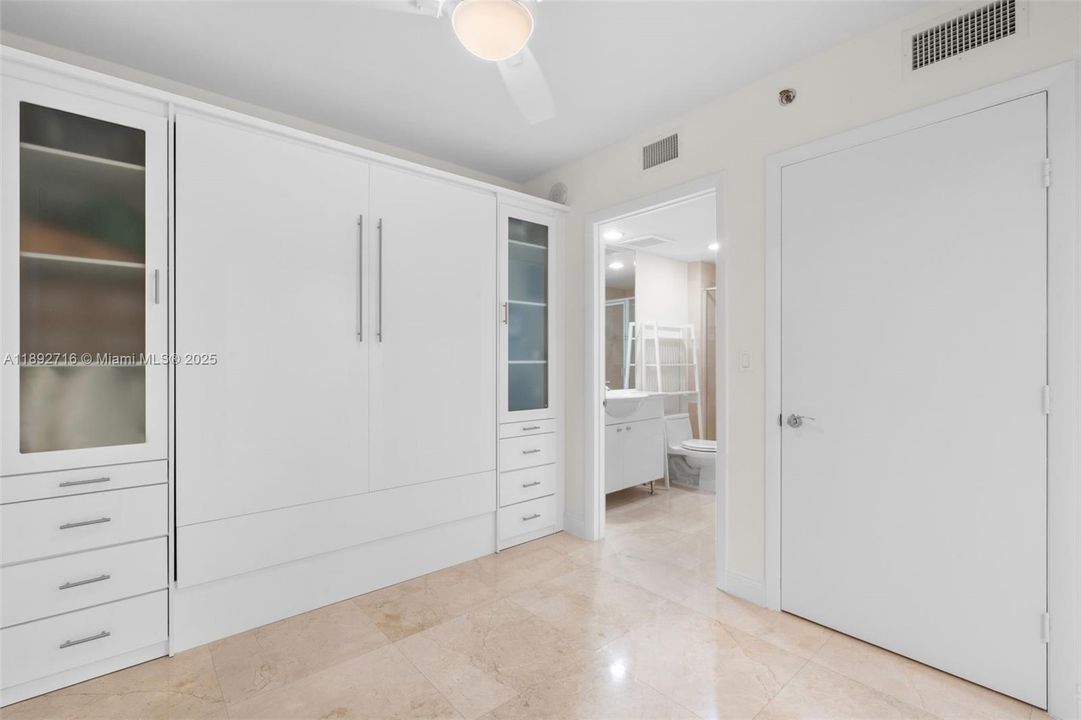 На продажу: $1,390,000 (3 спален, 3 ванн, 1841 Квадратных фут)