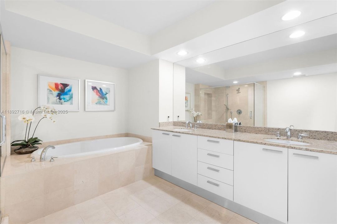 На продажу: $1,390,000 (3 спален, 3 ванн, 1841 Квадратных фут)