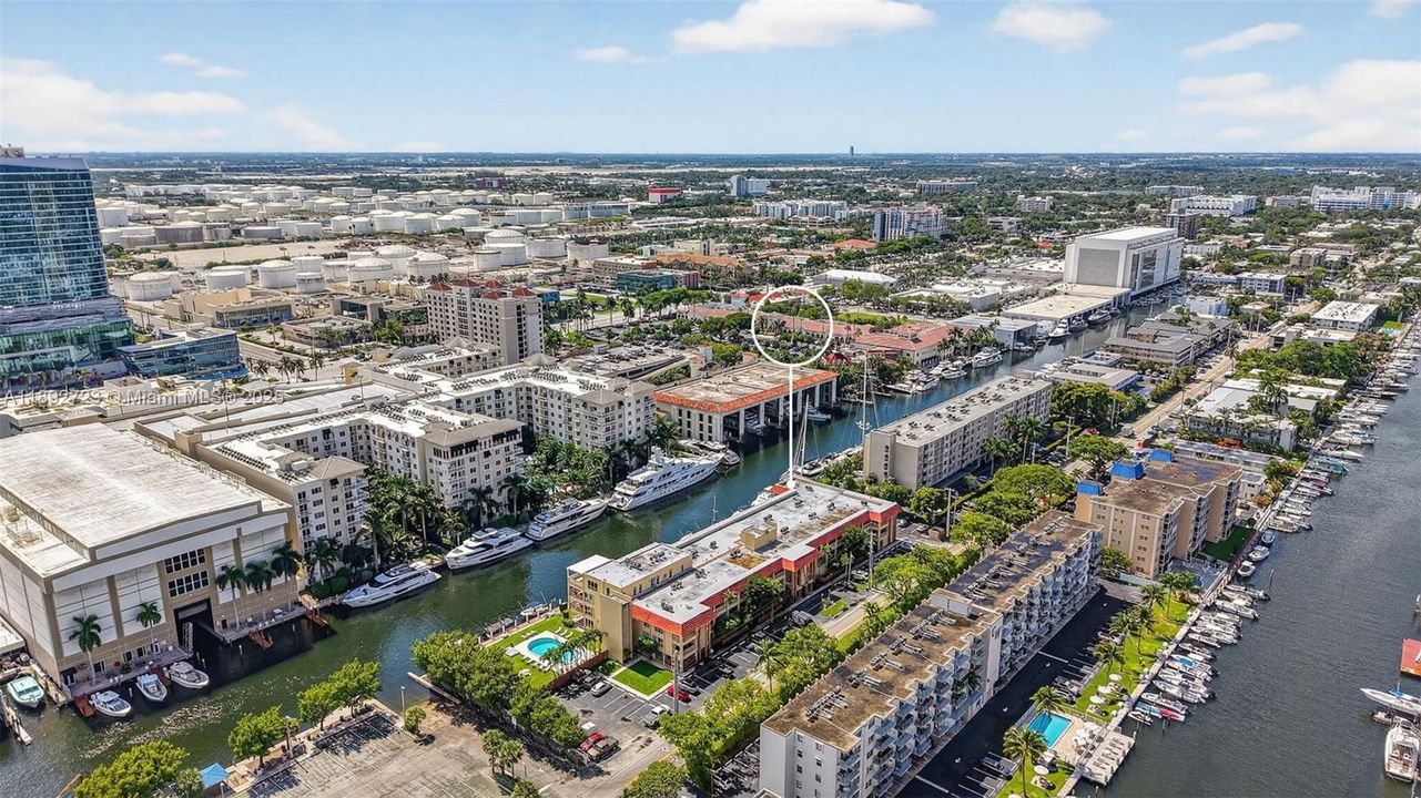 Recently Sold: $425,000 (2 beds, 2 baths, 1200 Square Feet)