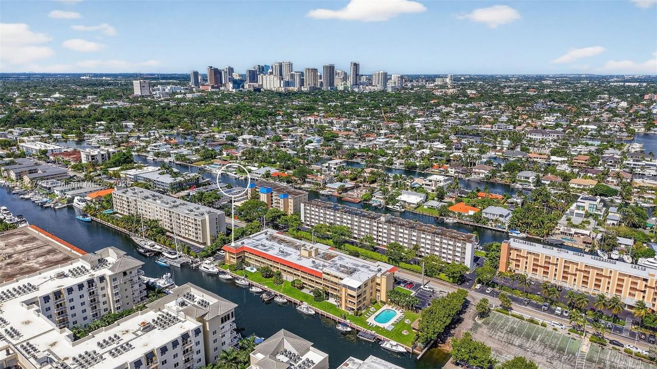 Recently Sold: $425,000 (2 beds, 2 baths, 1200 Square Feet)