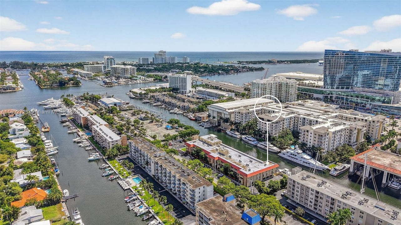 Recently Sold: $425,000 (2 beds, 2 baths, 1200 Square Feet)