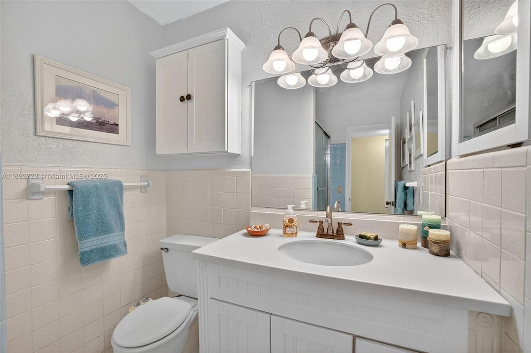 Recently Sold: $425,000 (2 beds, 2 baths, 1200 Square Feet)