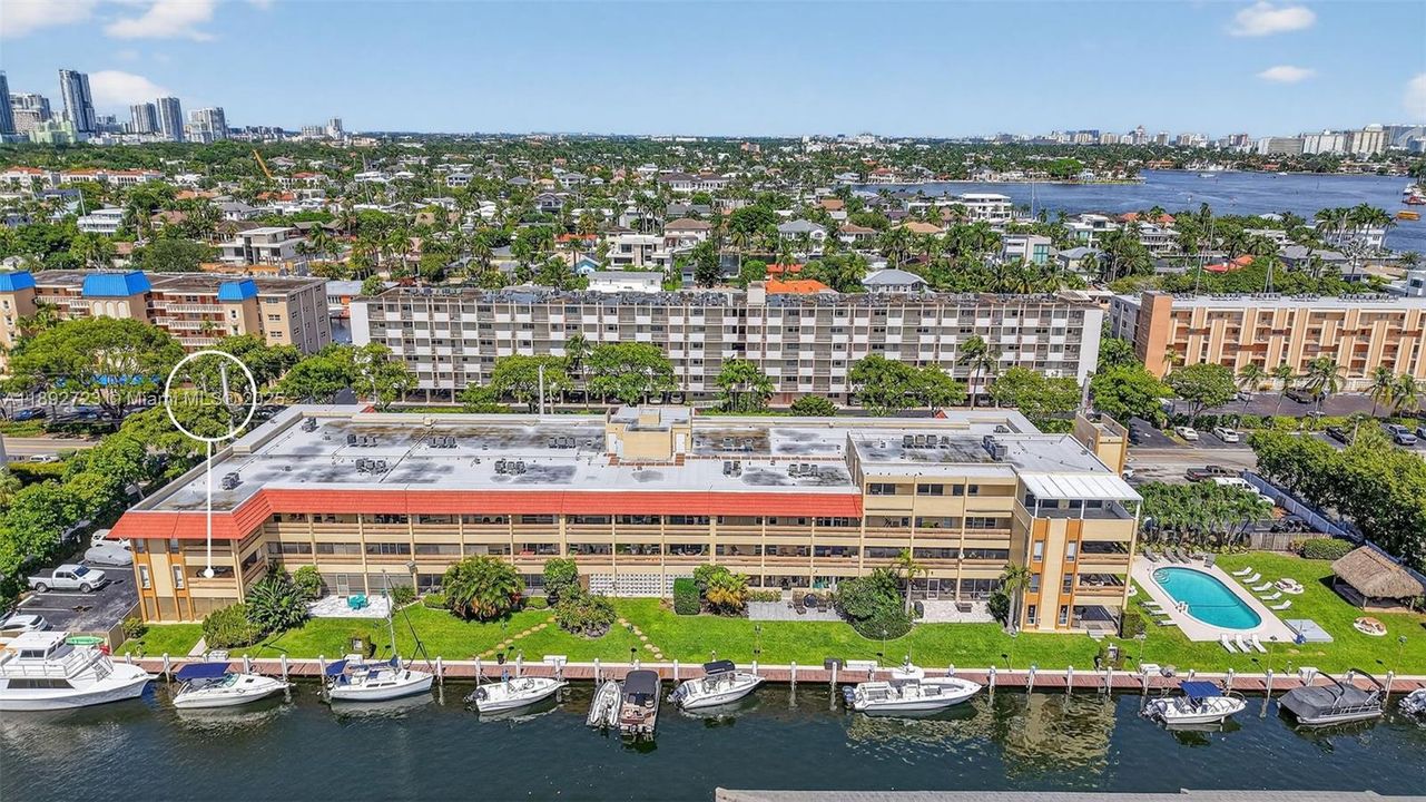 Boat lovers take note: There is one dock space currently available for rent (fits a 20–21 ft boat) at $7 per foot. The community offers dockage for vessels up to 40’ (as available), with no fixed bridges and ocean access in under 10 minutes!