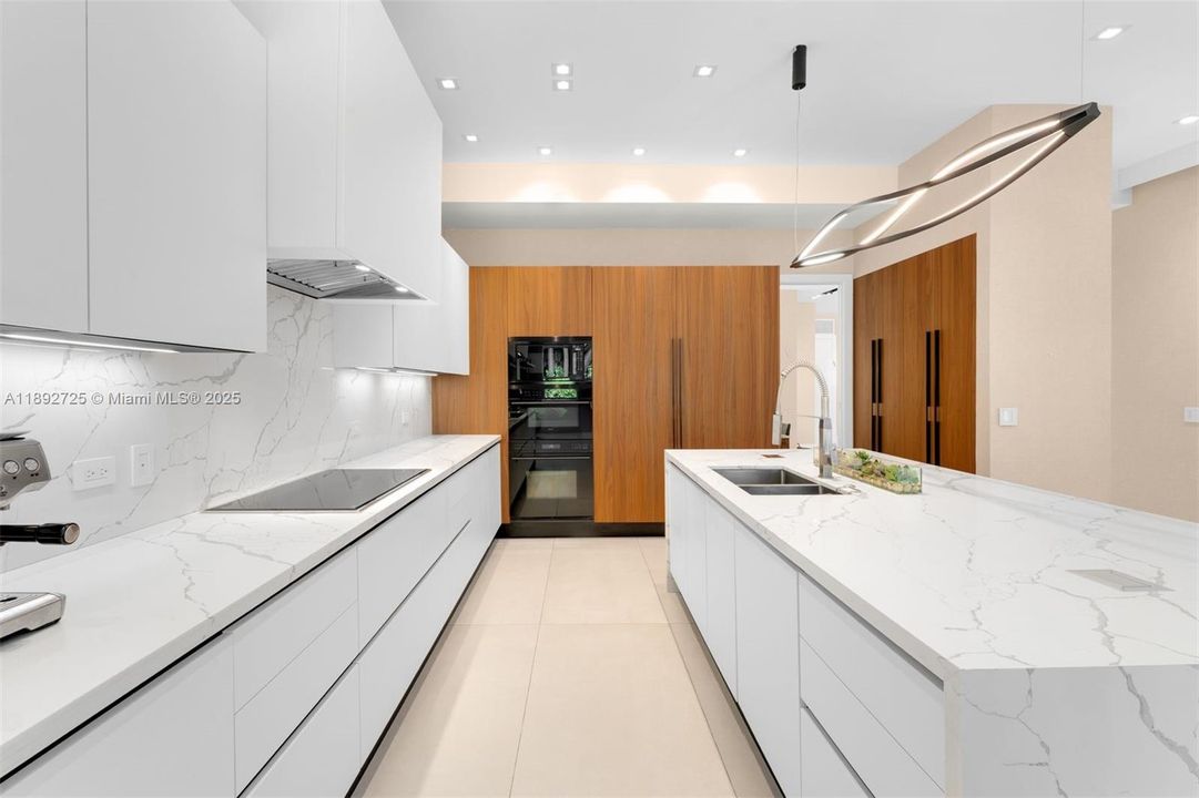 For Sale: $9,300,000 (7 beds, 6 baths, 4513 Square Feet)