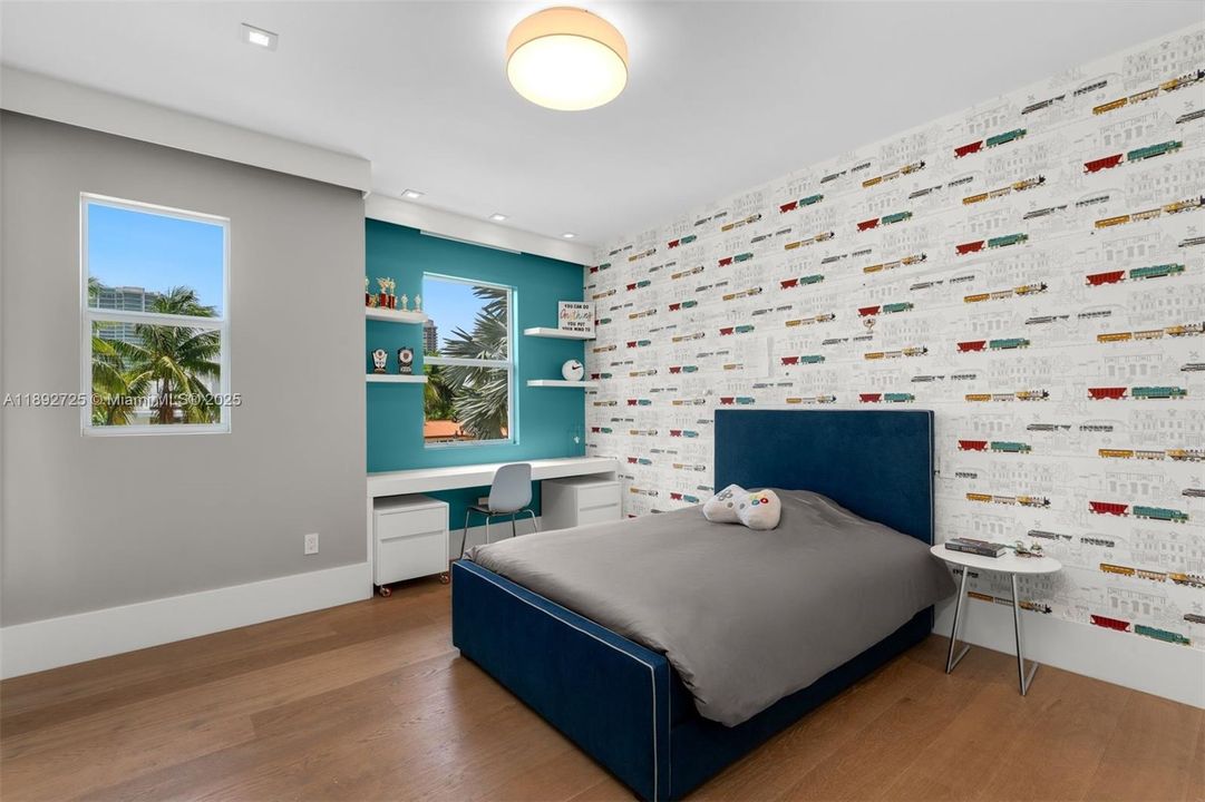 For Sale: $9,300,000 (7 beds, 6 baths, 4513 Square Feet)