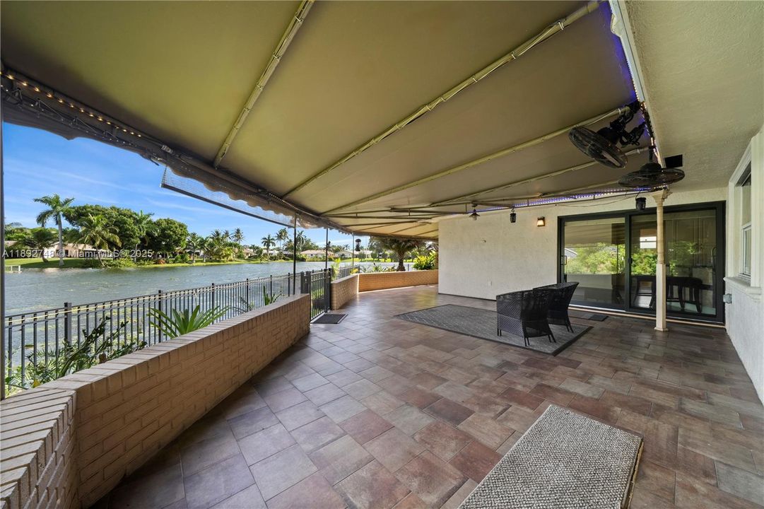 Recently Rented: $4,000 (3 beds, 2 baths, 1723 Square Feet)