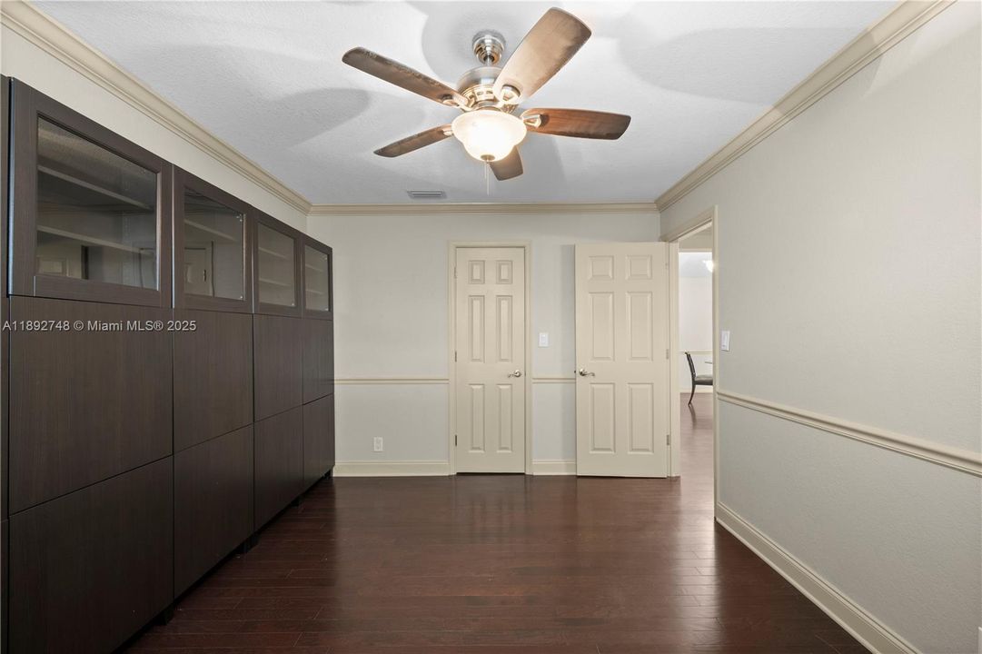 Recently Rented: $4,000 (3 beds, 2 baths, 1723 Square Feet)