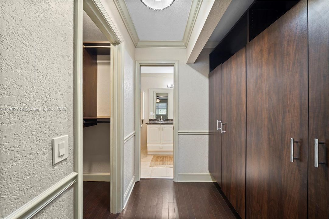 Recently Rented: $4,000 (3 beds, 2 baths, 1723 Square Feet)