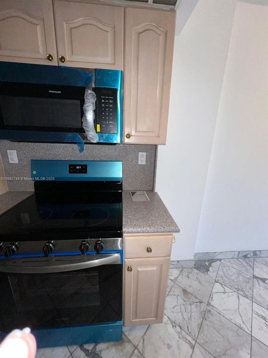 Recientemente alquilado: $2,450 (2 camas, 2 baños, 1320 Pies cuadrados)