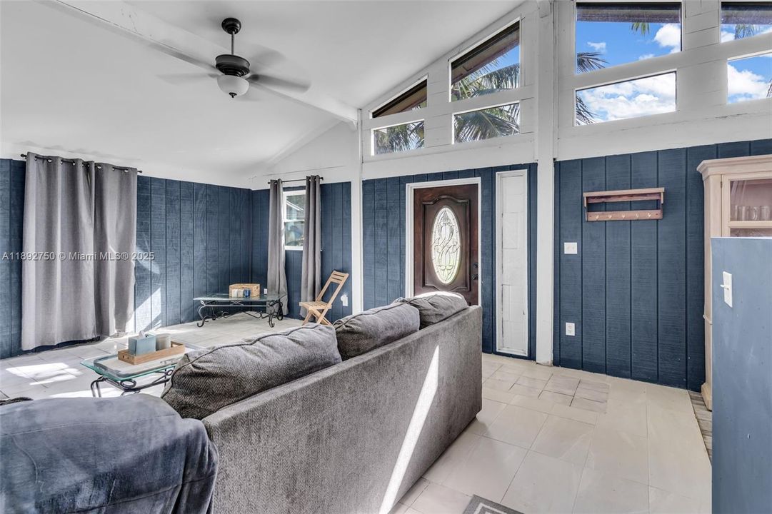 GREAT LIGHTING OPEN PLAN