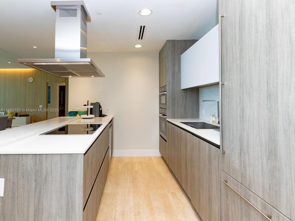 For Rent: $26,000 (2 beds, 3 baths, 1823 Square Feet)