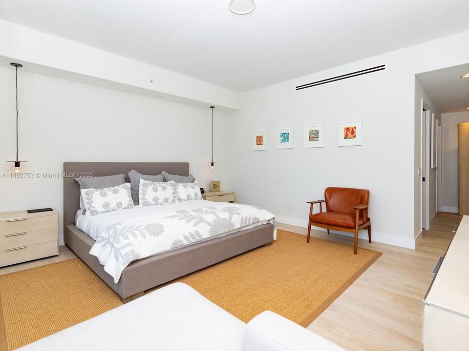 For Rent: $26,000 (2 beds, 3 baths, 1823 Square Feet)