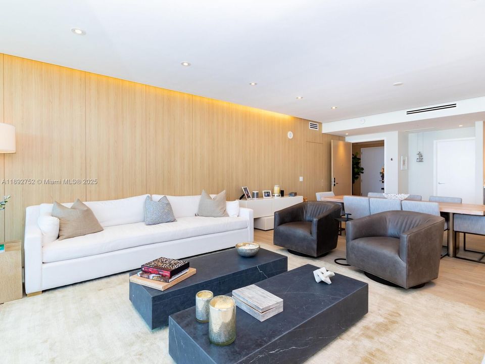 For Rent: $26,000 (2 beds, 3 baths, 1823 Square Feet)