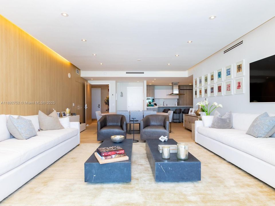 For Rent: $26,000 (2 beds, 3 baths, 1823 Square Feet)