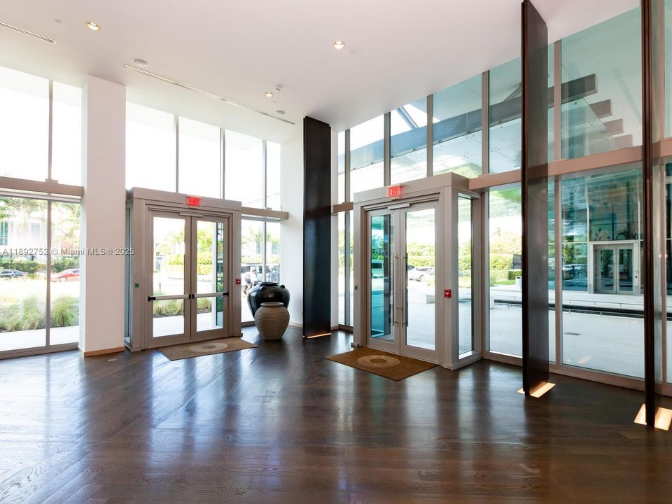 For Rent: $26,000 (2 beds, 3 baths, 1823 Square Feet)