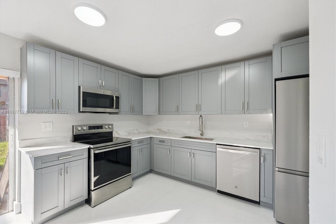 待售: $399,000 (3 贝兹, 2 浴室, 1406 平方英尺)