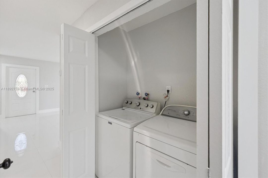 待售: $399,000 (3 贝兹, 2 浴室, 1406 平方英尺)