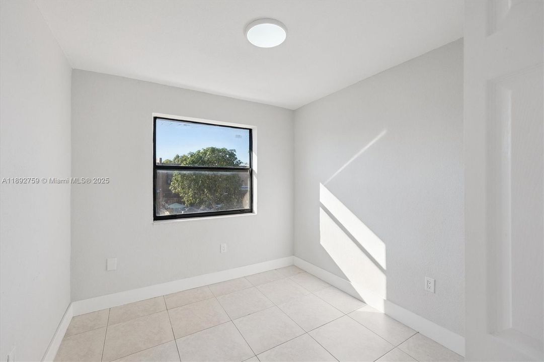 待售: $399,000 (3 贝兹, 2 浴室, 1406 平方英尺)