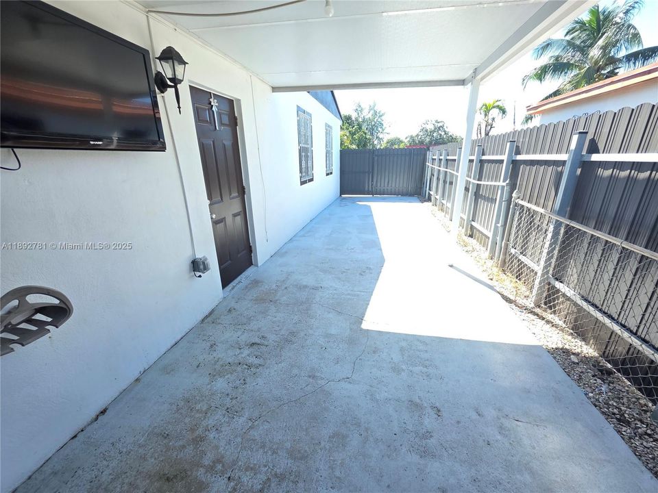 最近租的: $1,500 (1 贝兹, 1 浴室, 0 平方英尺)