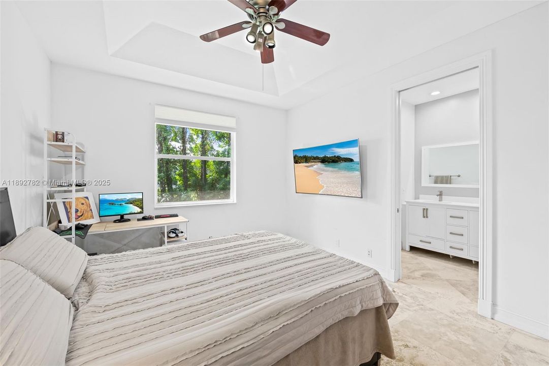 En Renta: $10,000 (6 camas, 4 baños, 3842 Pies cuadrados)