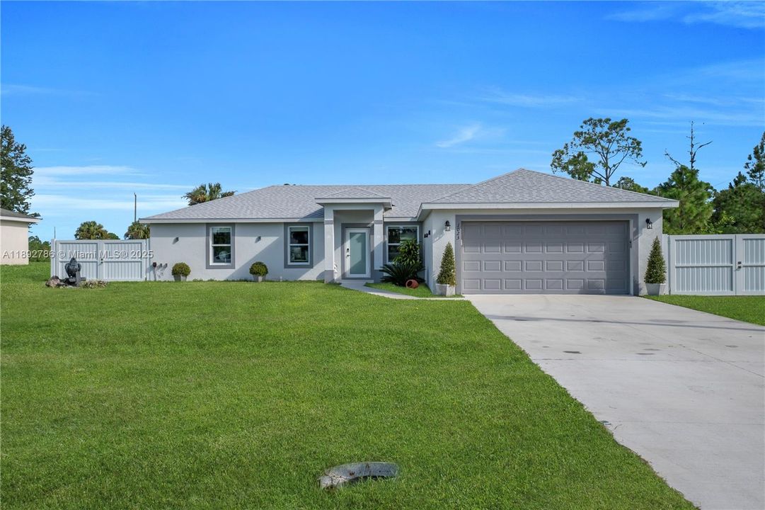 For Sale: $360,000 (4 beds, 2 baths, 1571 Square Feet)