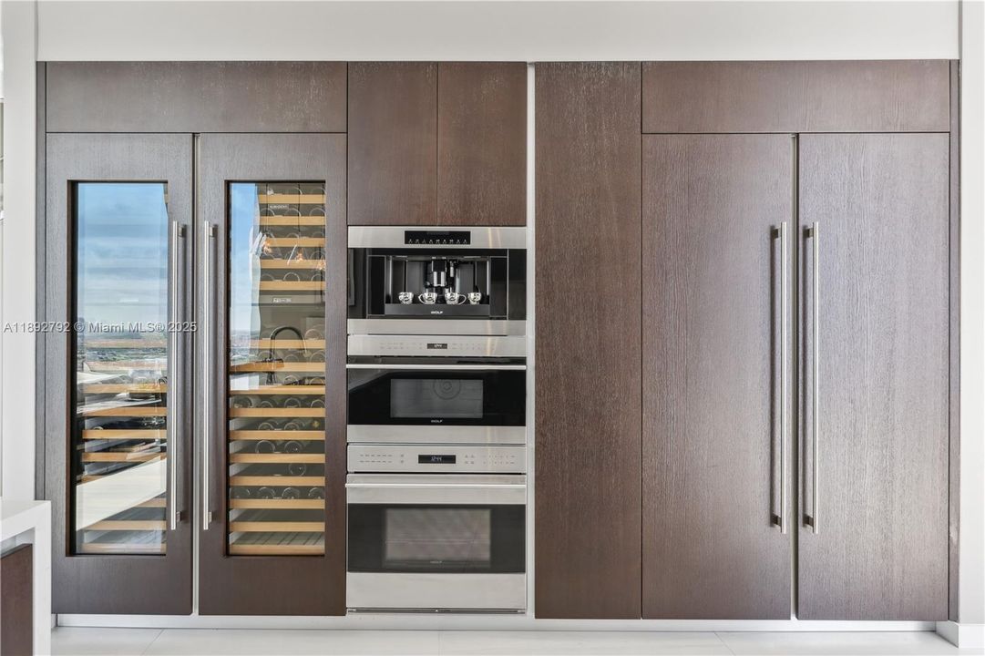 待售: $11,100,000 (4 贝兹, 5 浴室, 4365 平方英尺)