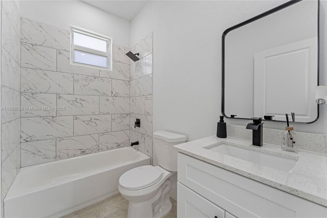 Под контрактом: $267,900 (3 спален, 2 ванн, 0 Квадратных фут)