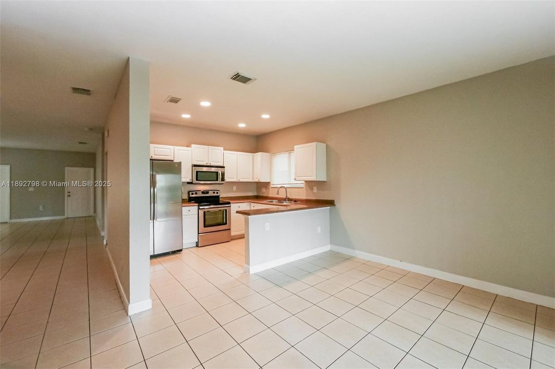 Active With Contract: $2,500 (5 beds, 3 baths, 2170 Square Feet)