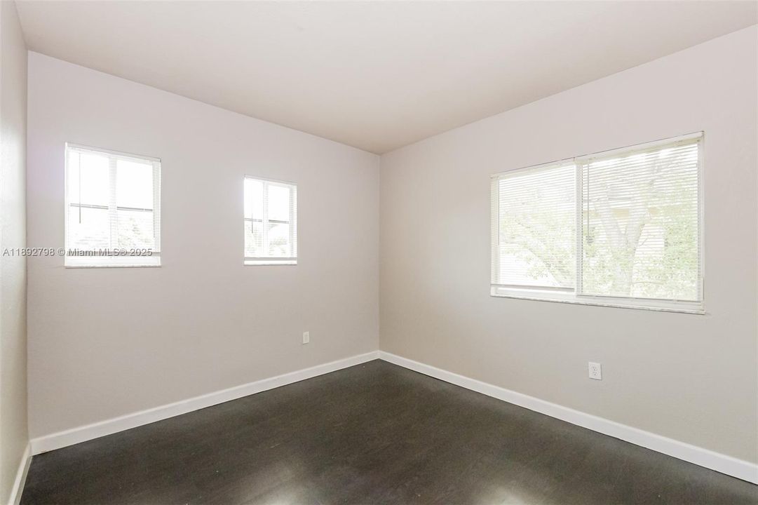 Active With Contract: $2,500 (5 beds, 3 baths, 2170 Square Feet)