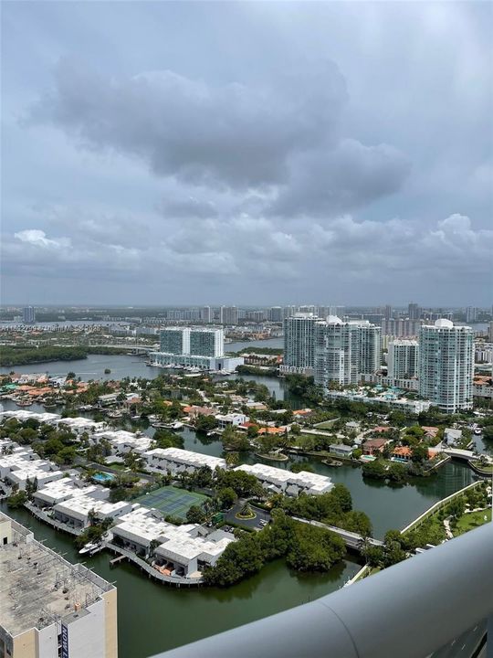 For Sale: $1,195,000 (2 beds, 2 baths, 1435 Square Feet)