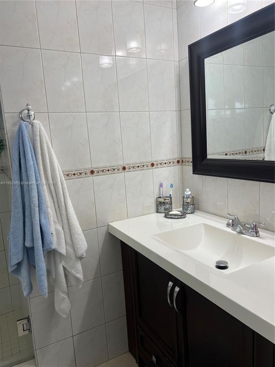 На продажу: $719,000 (3 спален, 3 ванн, 2009 Квадратных фут)