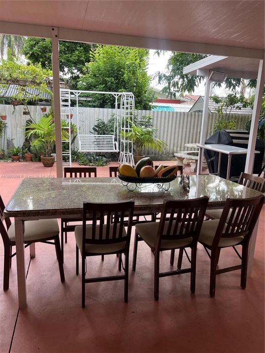 На продажу: $719,000 (3 спален, 3 ванн, 2009 Квадратных фут)