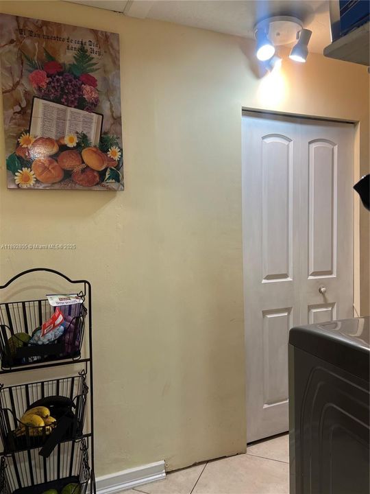 На продажу: $719,000 (3 спален, 3 ванн, 2009 Квадратных фут)