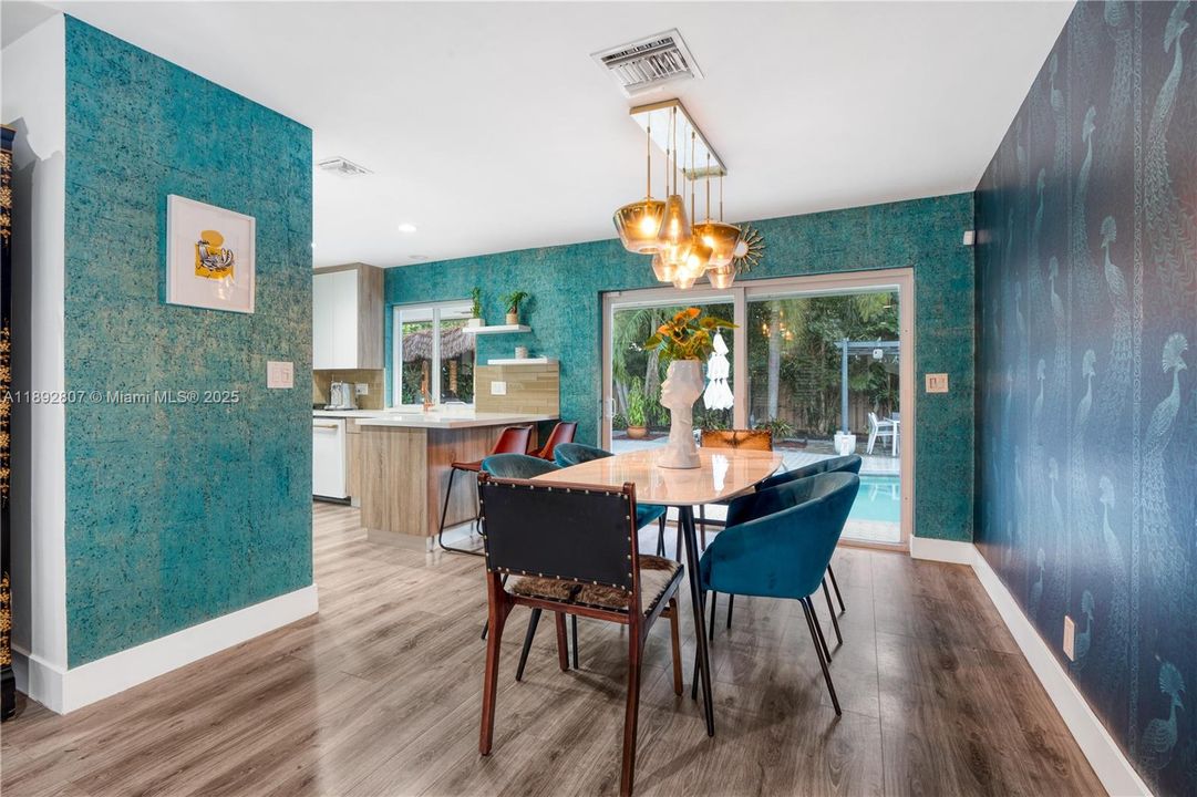 Active With Contract: $5,700 (3 beds, 2 baths, 1896 Square Feet)