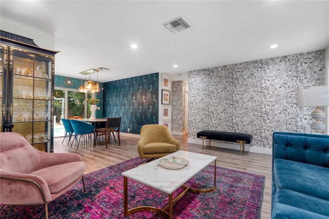 Active With Contract: $5,700 (3 beds, 2 baths, 1896 Square Feet)