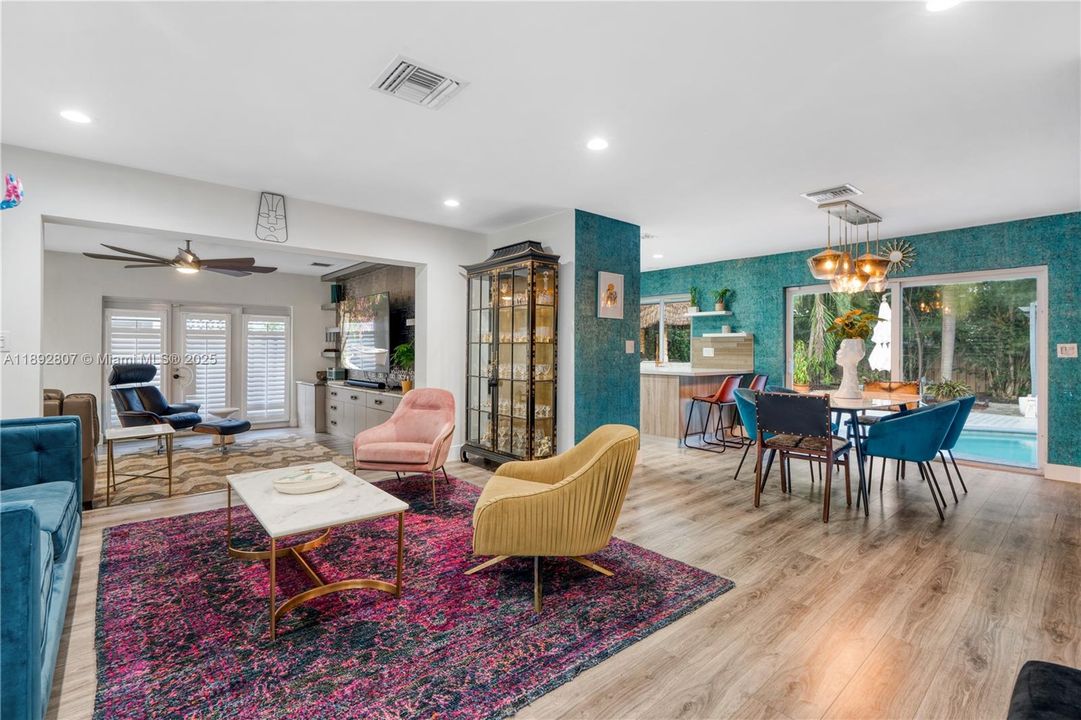 Active With Contract: $5,700 (3 beds, 2 baths, 1896 Square Feet)