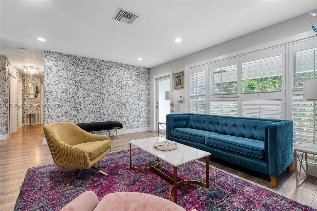 Active With Contract: $5,700 (3 beds, 2 baths, 1896 Square Feet)