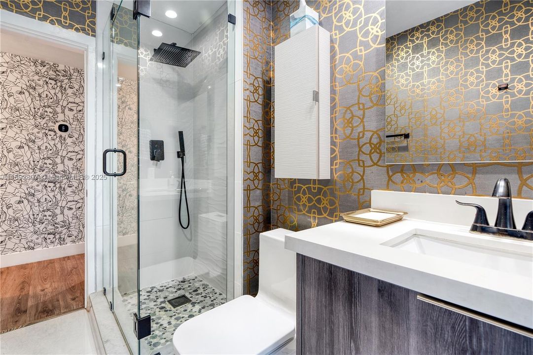 Active With Contract: $5,700 (3 beds, 2 baths, 1896 Square Feet)