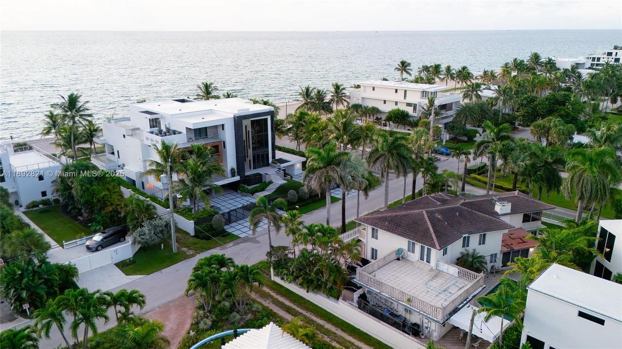 待售: $4,500,000 (4 贝兹, 3 浴室, 3084 平方英尺)