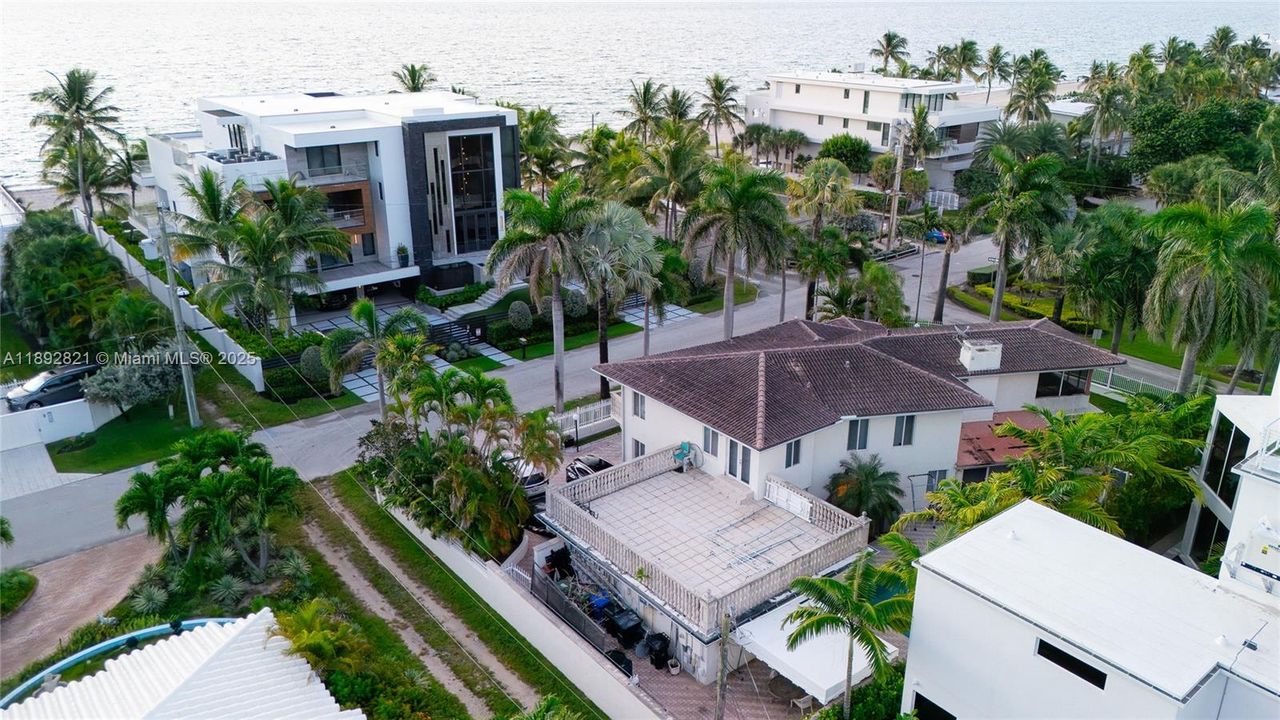 待售: $4,500,000 (4 贝兹, 3 浴室, 3084 平方英尺)