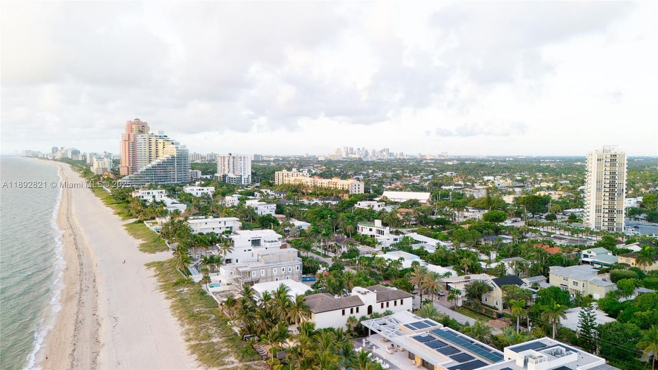 待售: $4,500,000 (4 贝兹, 3 浴室, 3084 平方英尺)