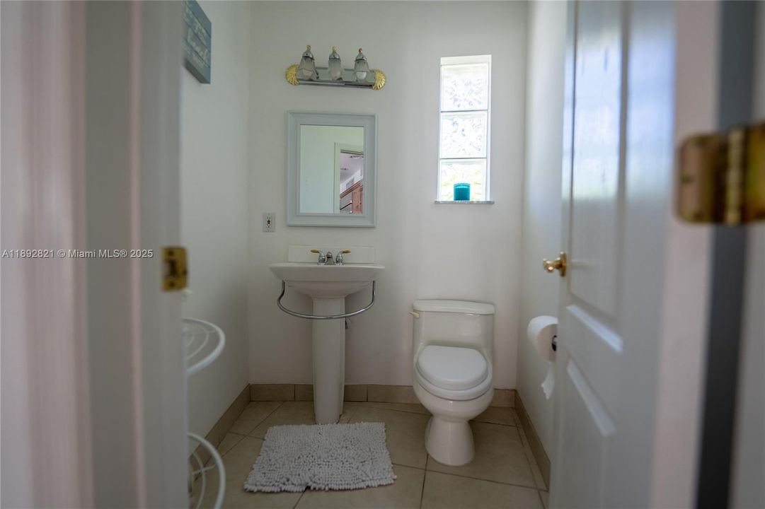 待售: $4,500,000 (4 贝兹, 3 浴室, 3084 平方英尺)